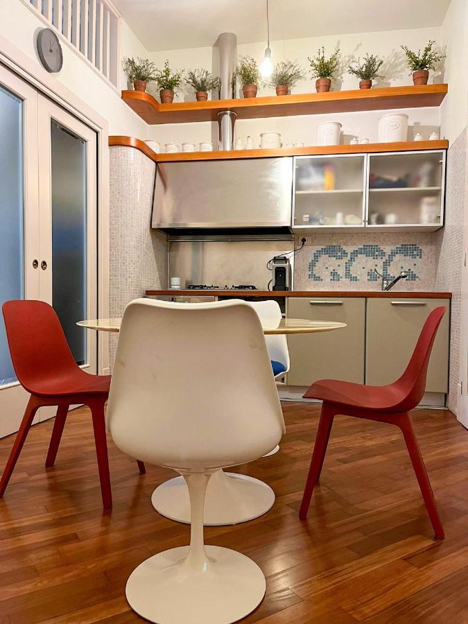 Chez Marie Napoli Apartment ภายนอก รูปภาพ