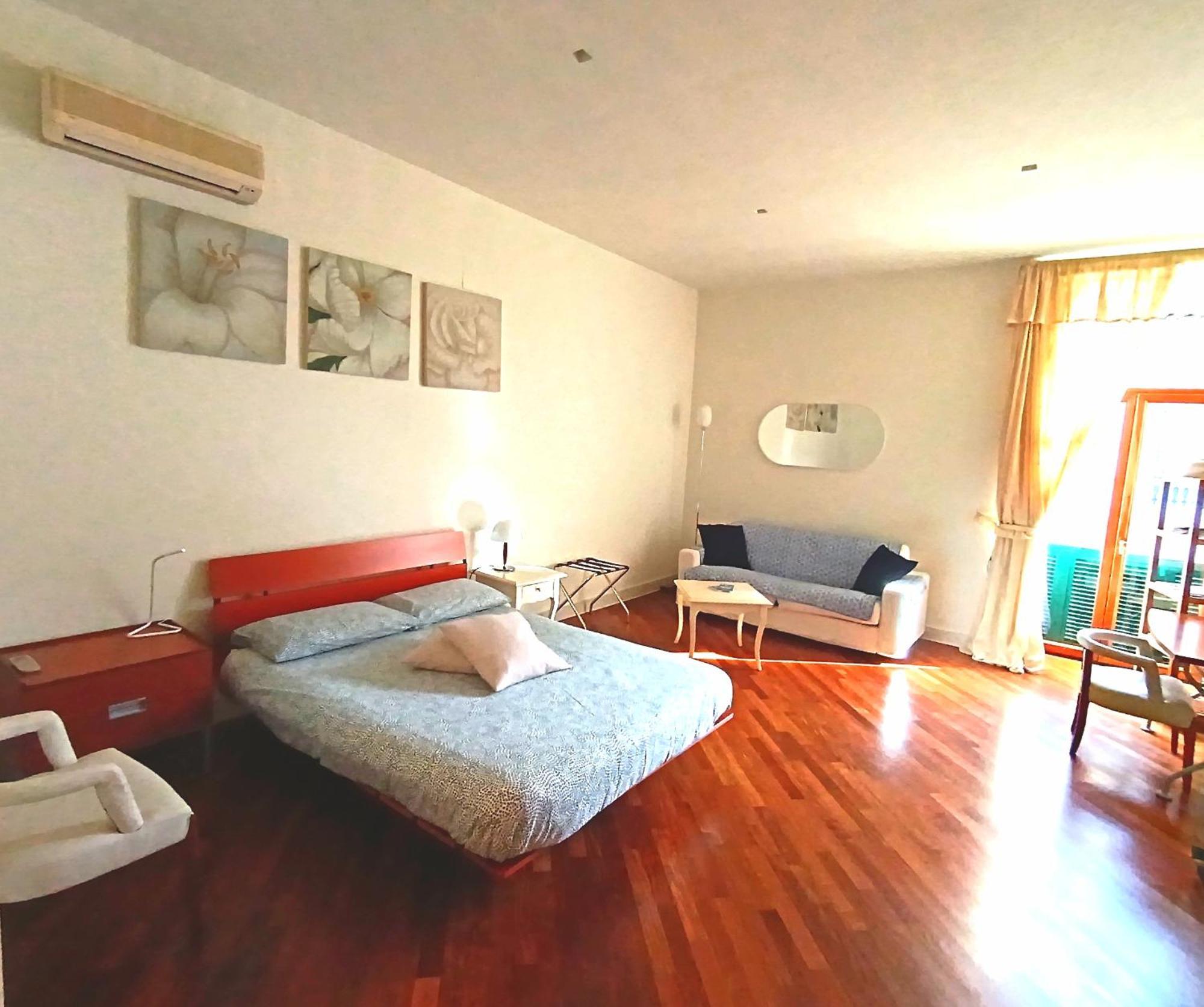 Chez Marie Napoli Apartment ภายนอก รูปภาพ